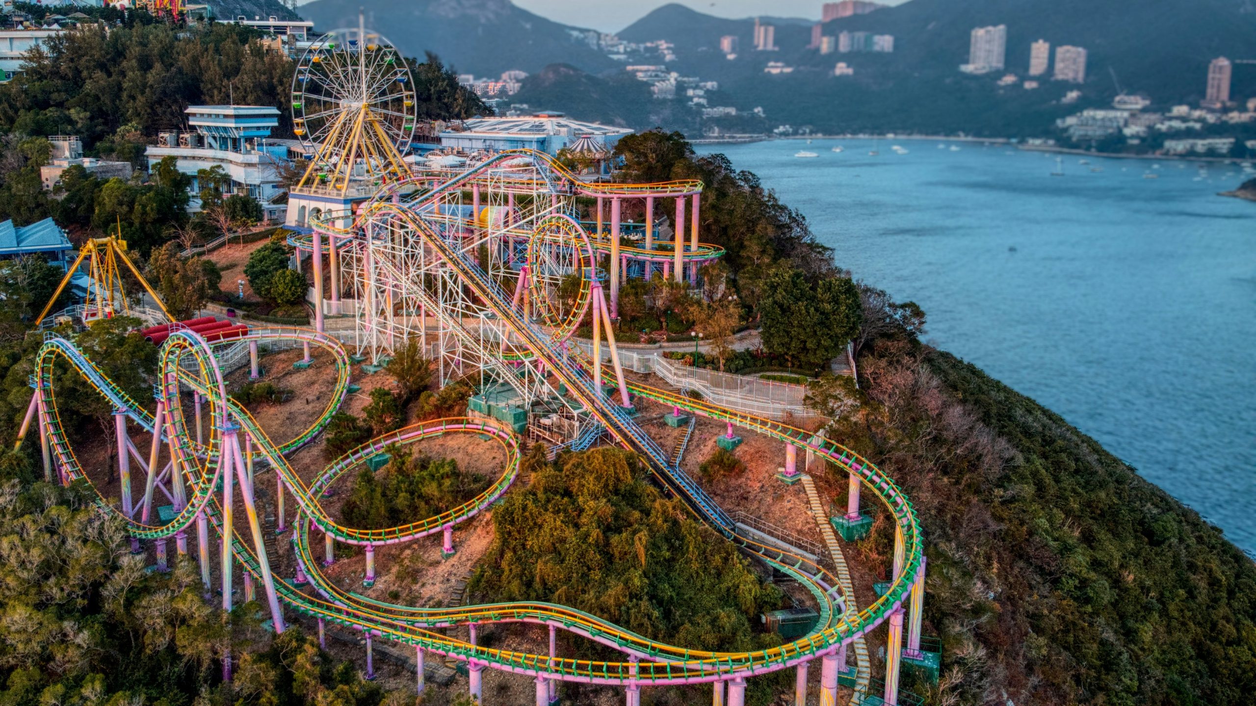theme park thrill